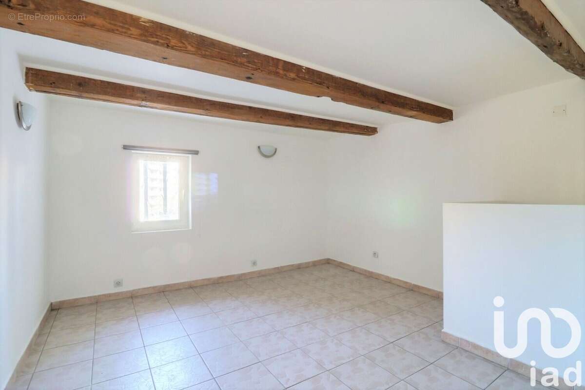 Photo 2 - Appartement à MARSEILLE-4E