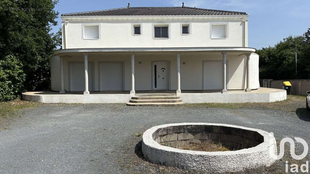 Photo 2 - Maison à NAINTRE