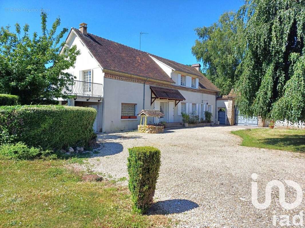 Photo 2 - Maison à LAILLY