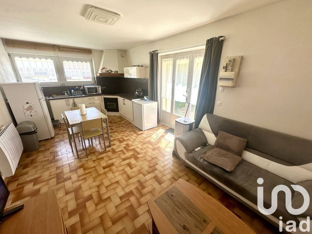 Photo 1 - Appartement à SAINT-ARNOULT-EN-YVELINES