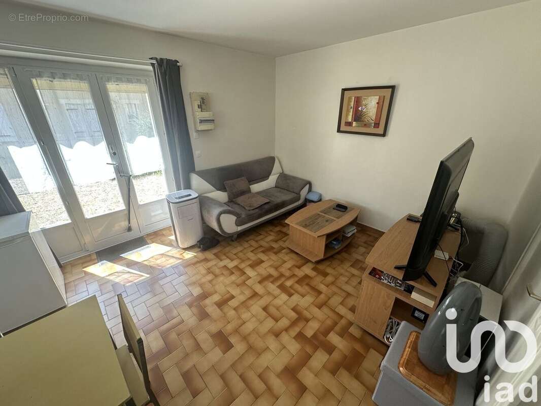 Photo 2 - Appartement à SAINT-ARNOULT-EN-YVELINES
