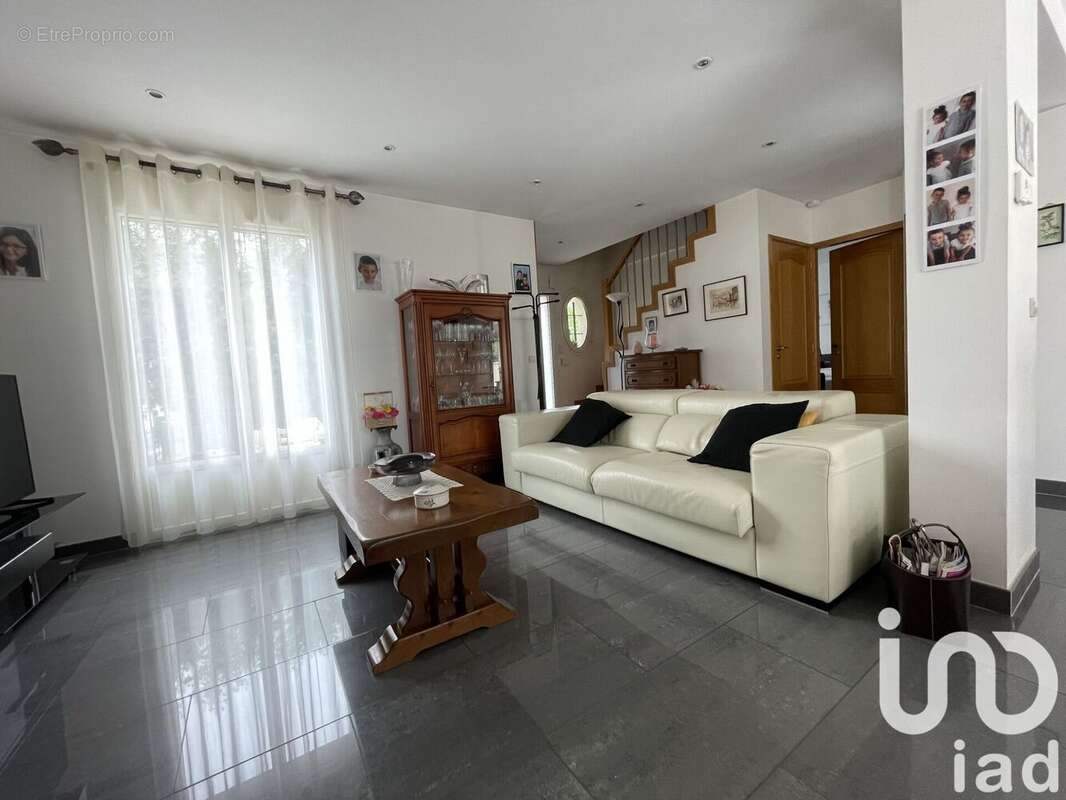 Photo 3 - Maison à RIS-ORANGIS