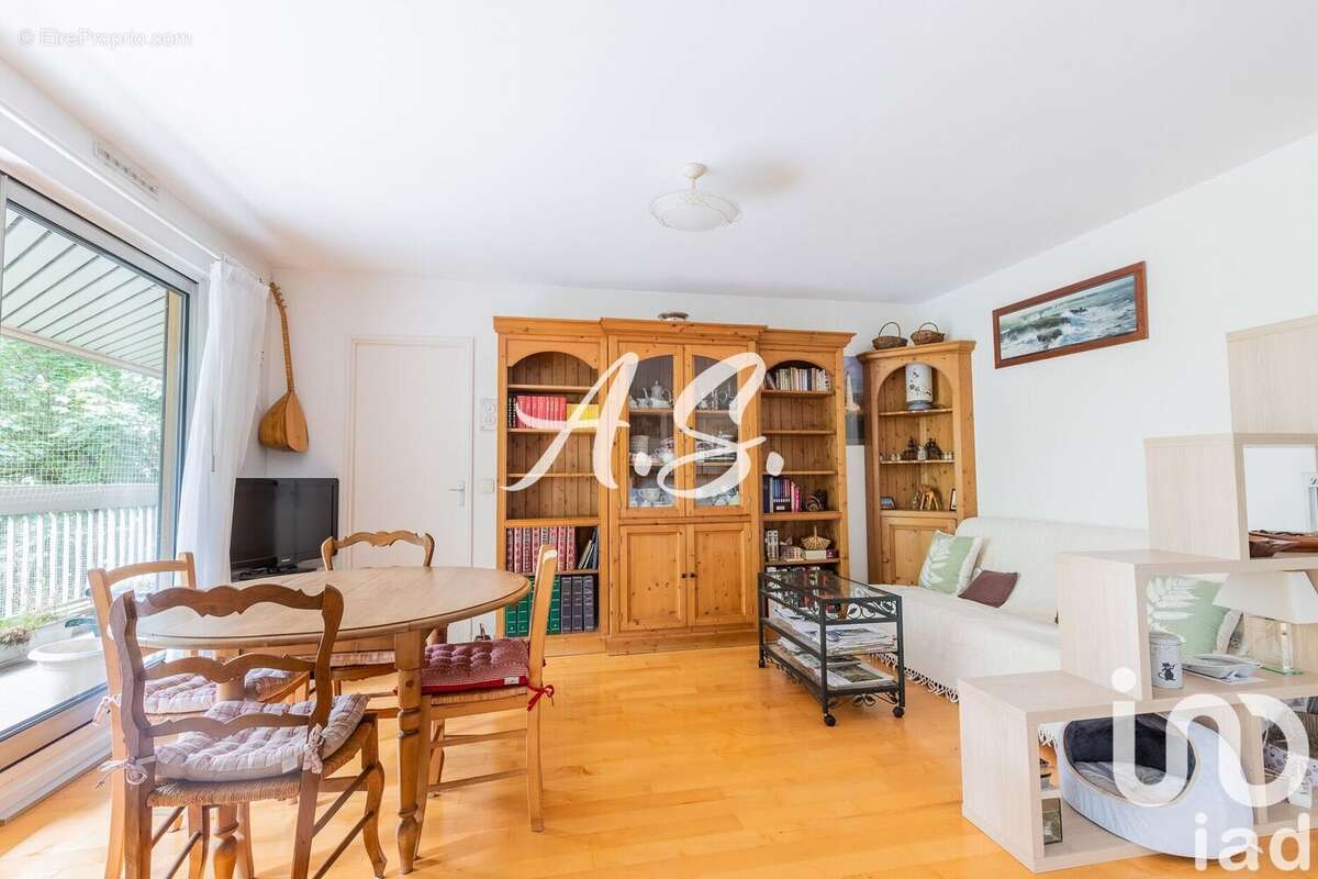 Photo 2 - Appartement à VERRIERES-LE-BUISSON