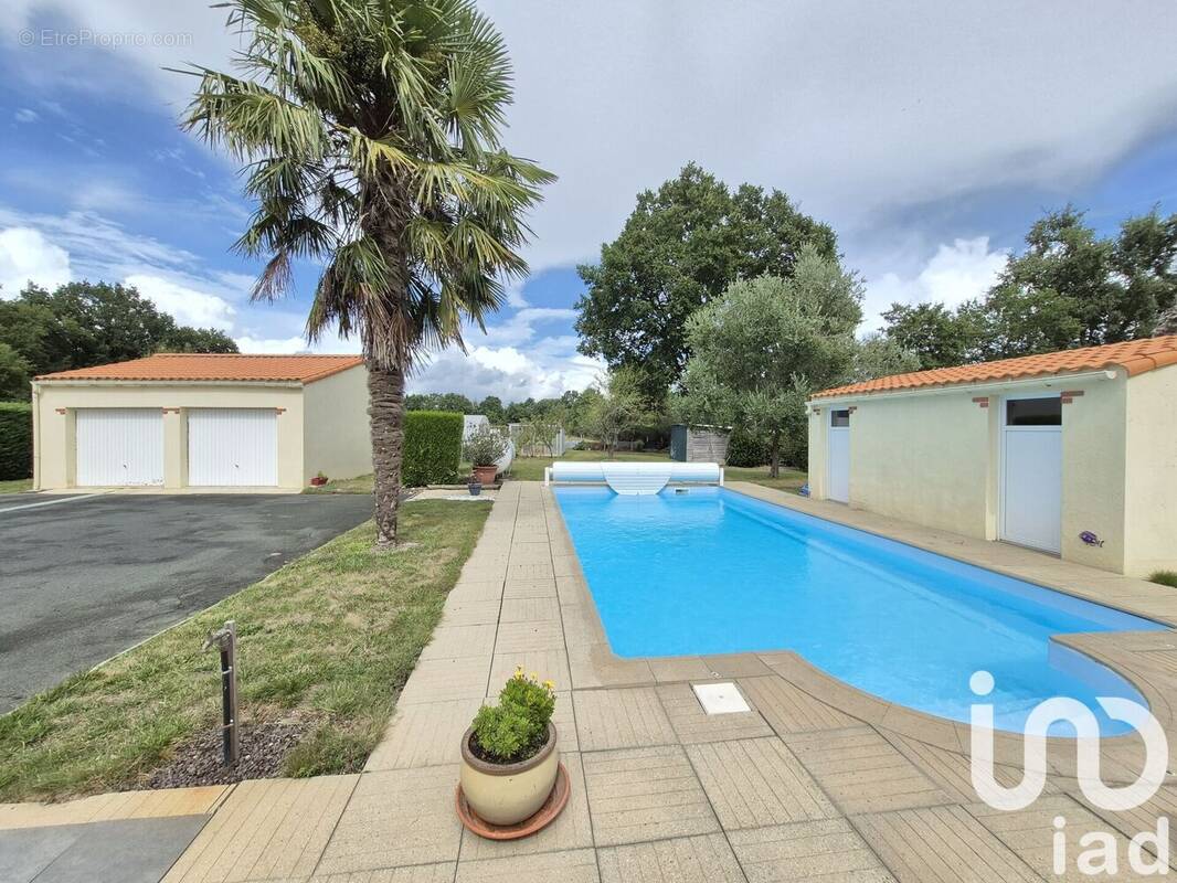 Photo 1 - Maison à SALIGNY