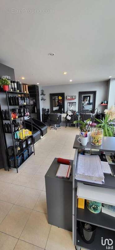 Photo 3 - Commerce à VELIZY-VILLACOUBLAY