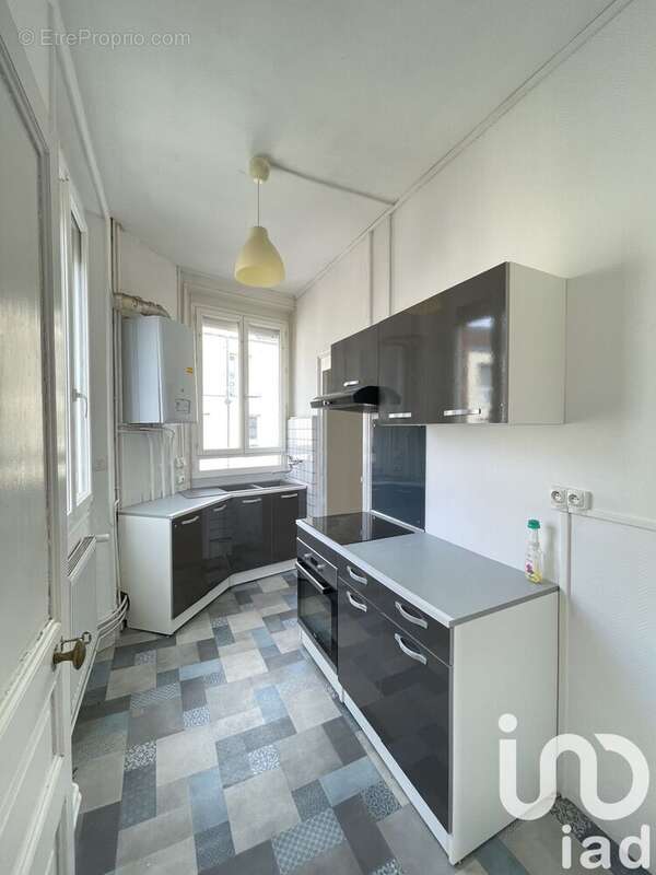 Photo 2 - Appartement à ROMILLY-SUR-SEINE