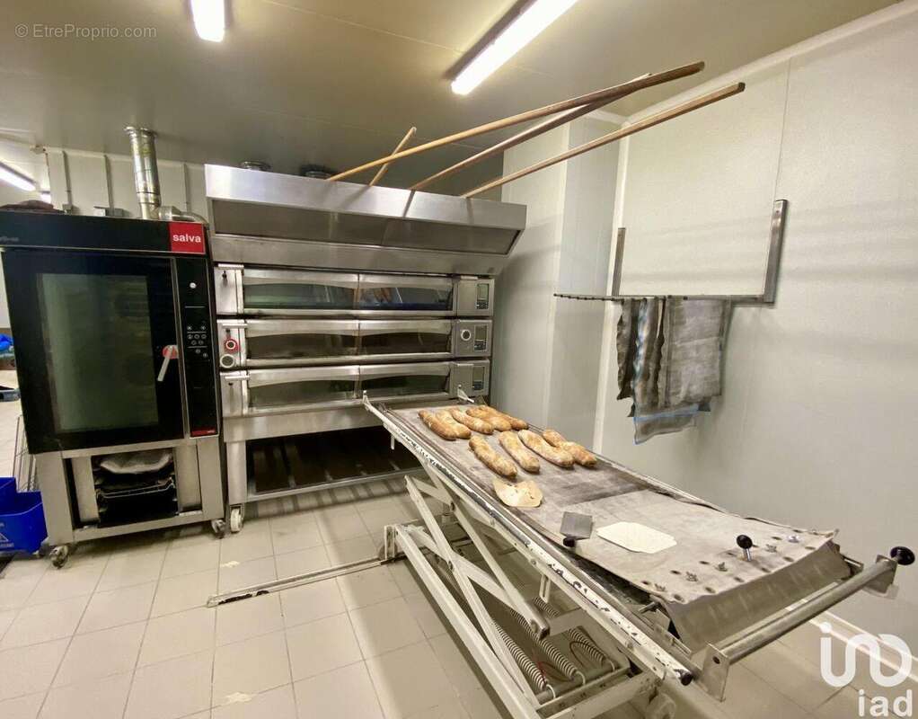 Photo 2 - Commerce à SAINT-PIERRE-DES-CORPS