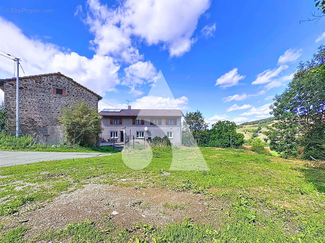 Maison à BUSSIERES