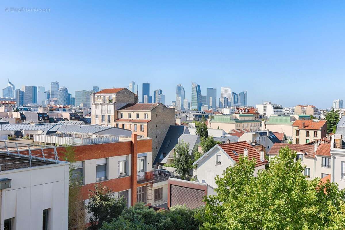 Appartement à LA GARENNE-COLOMBES