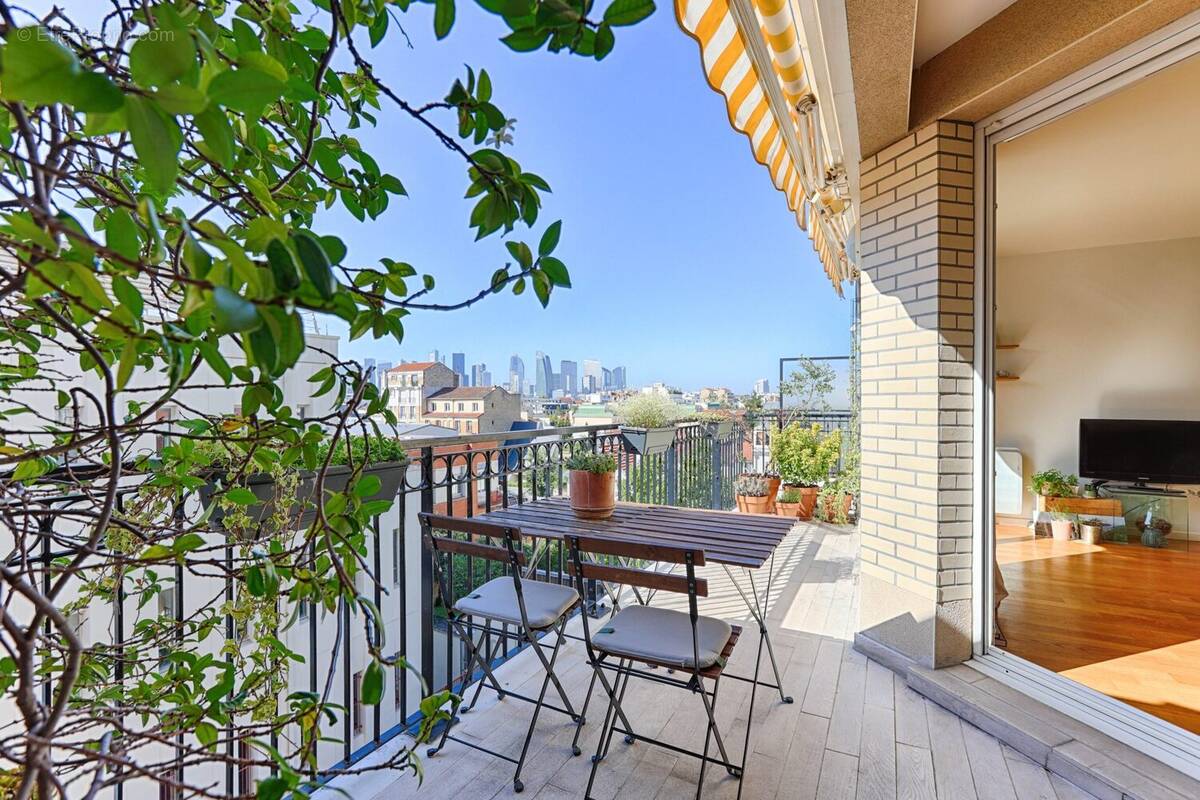 Appartement à LA GARENNE-COLOMBES