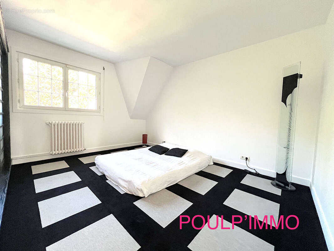 Maison à LA CELLE-SAINT-CLOUD