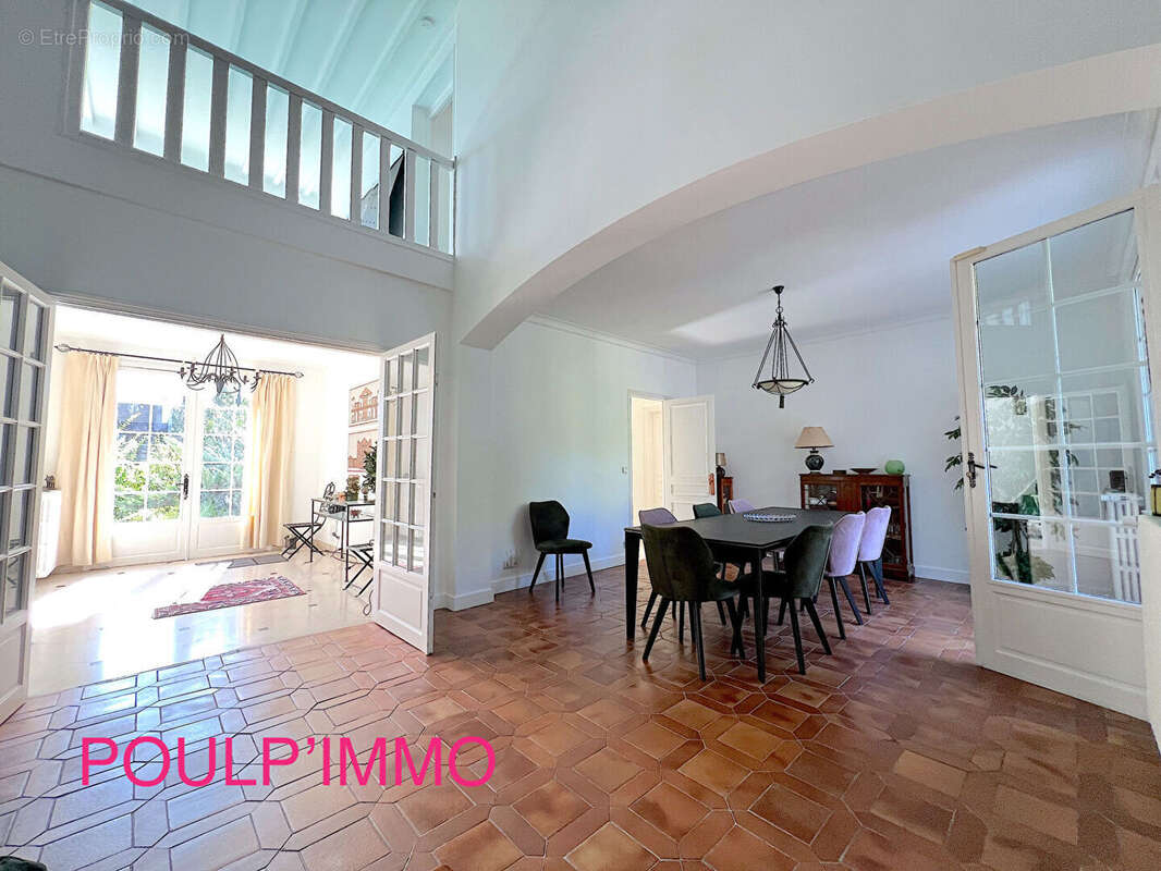 Maison à LA CELLE-SAINT-CLOUD