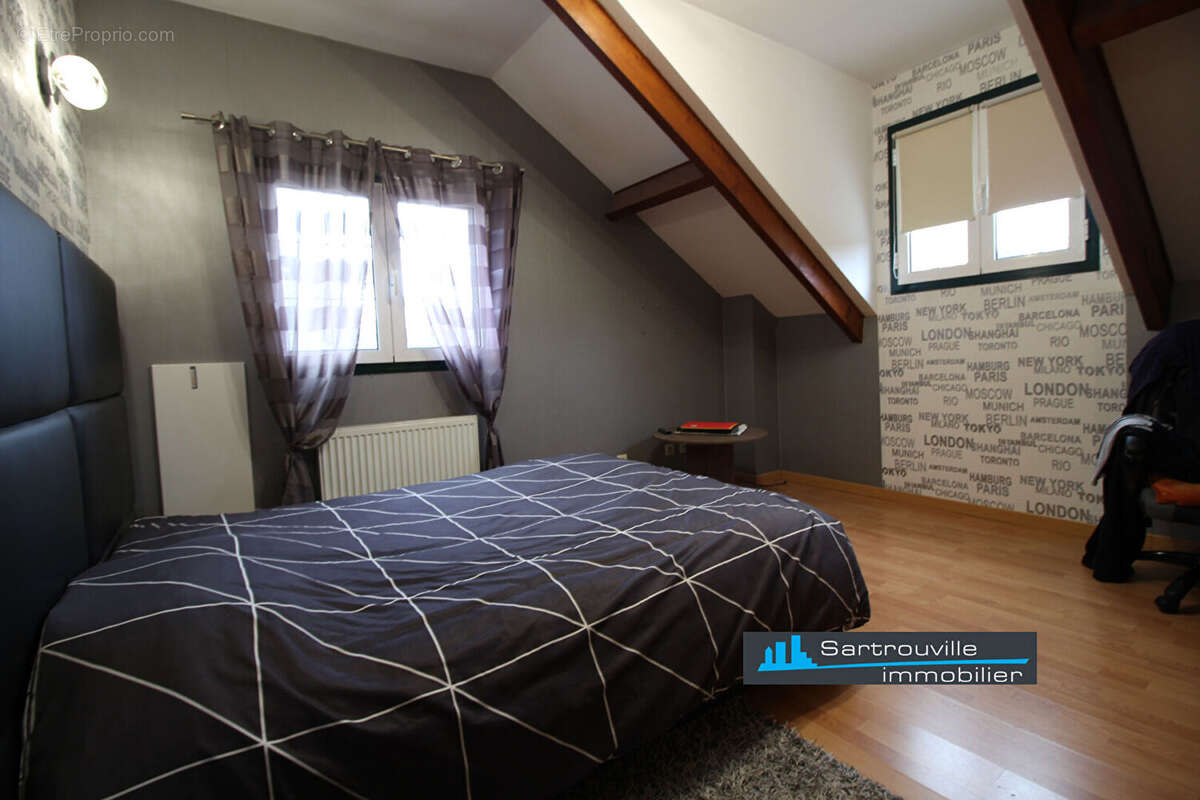 Maison à SARTROUVILLE