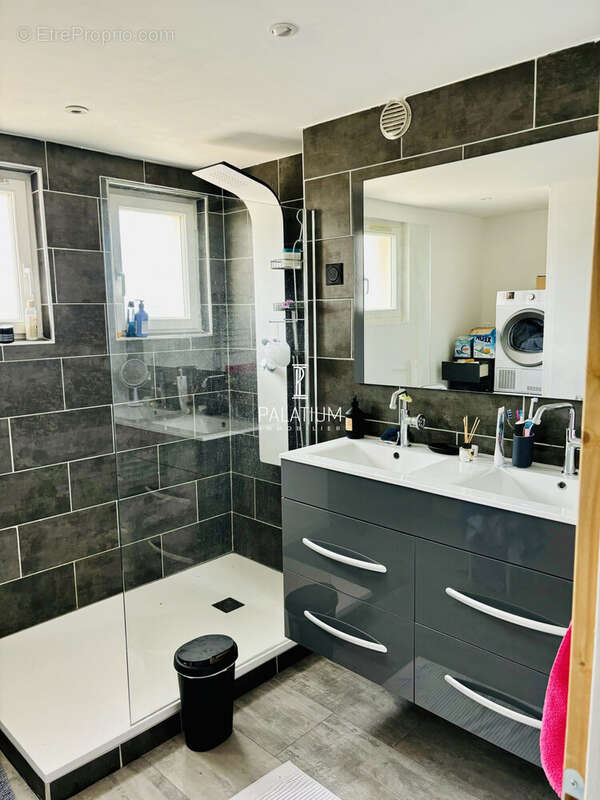 Appartement à VALENSOLE