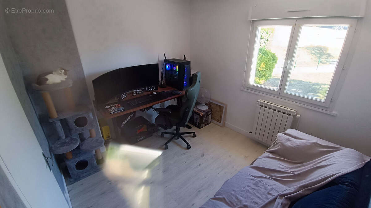 Maison à VARENNES-VAUZELLES