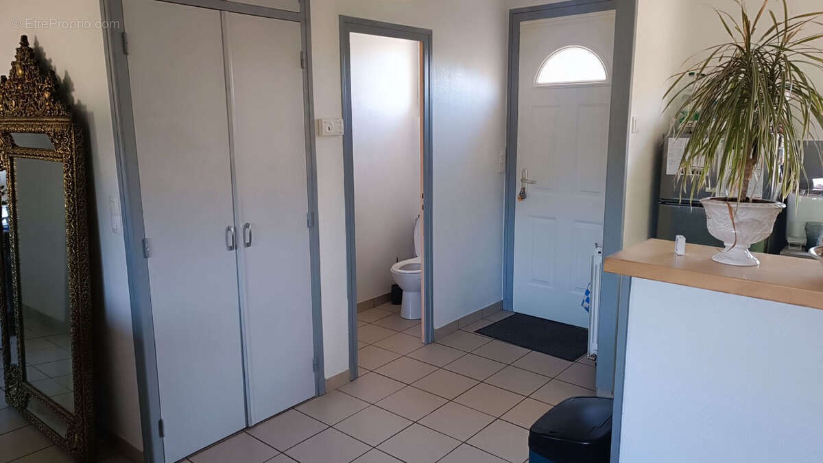 Maison à VARENNES-VAUZELLES