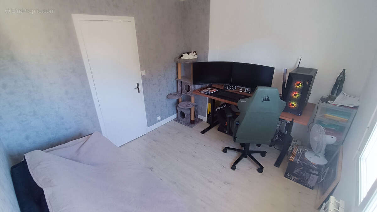 Maison à VARENNES-VAUZELLES