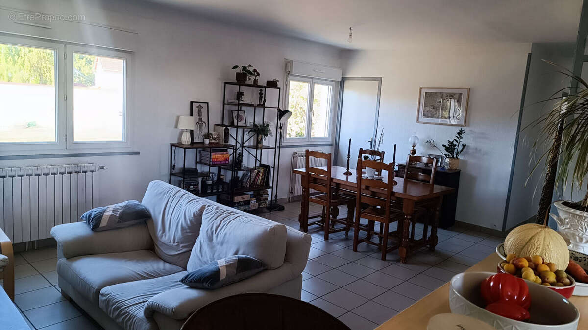 Maison à VARENNES-VAUZELLES