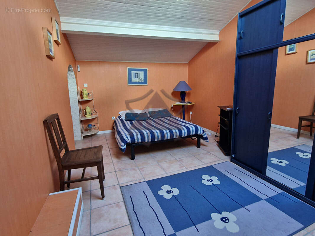 Maison à ALLEGRE-LES-FUMADES