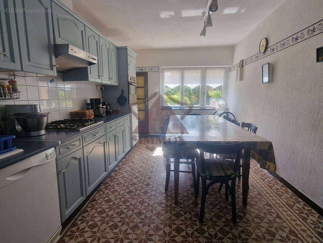 Maison à ALLEGRE-LES-FUMADES