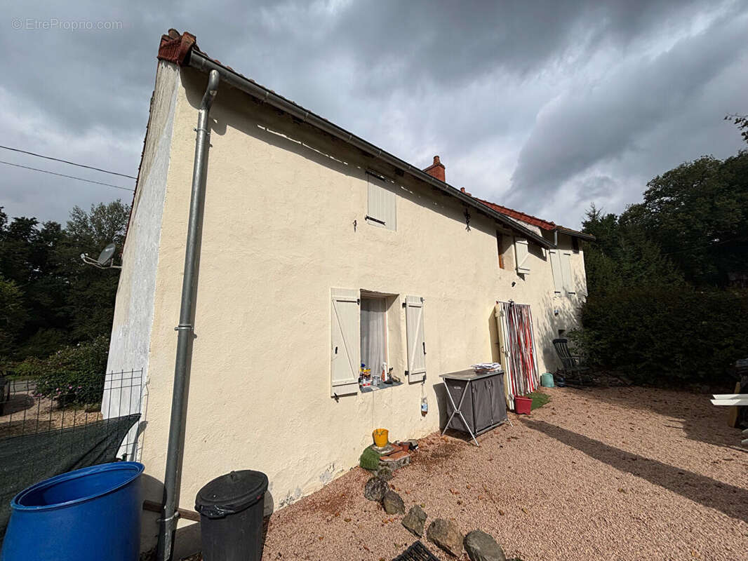 Maison à SAINT-ELOY-LES-MINES