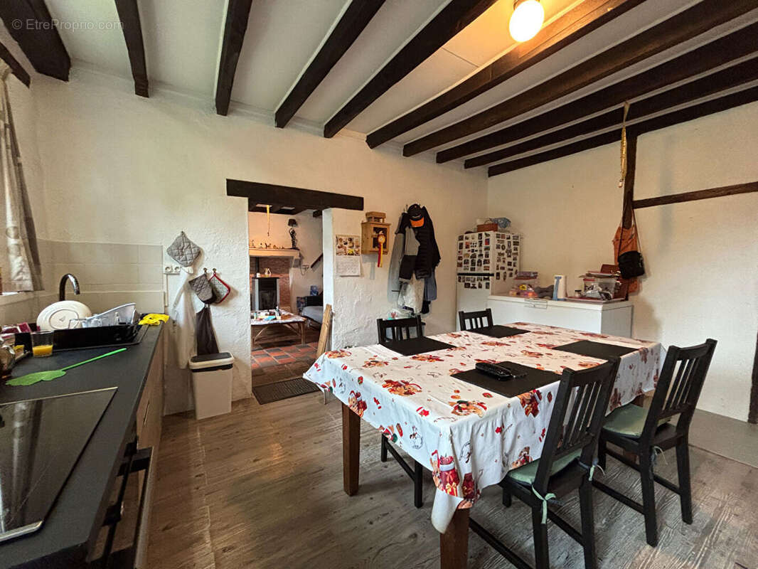 Maison à SAINT-ELOY-LES-MINES