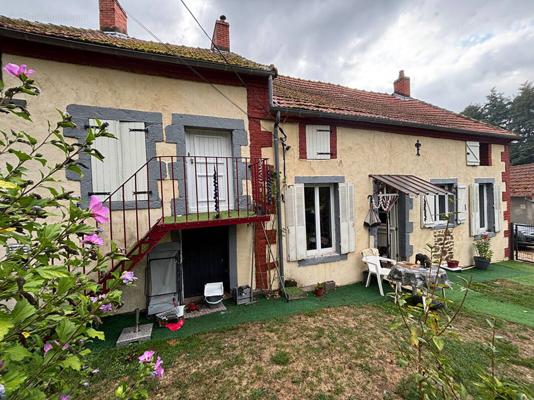 Maison à SAINT-ELOY-LES-MINES