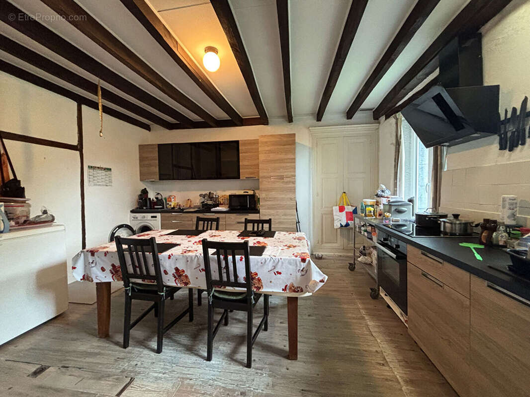 Maison à SAINT-ELOY-LES-MINES