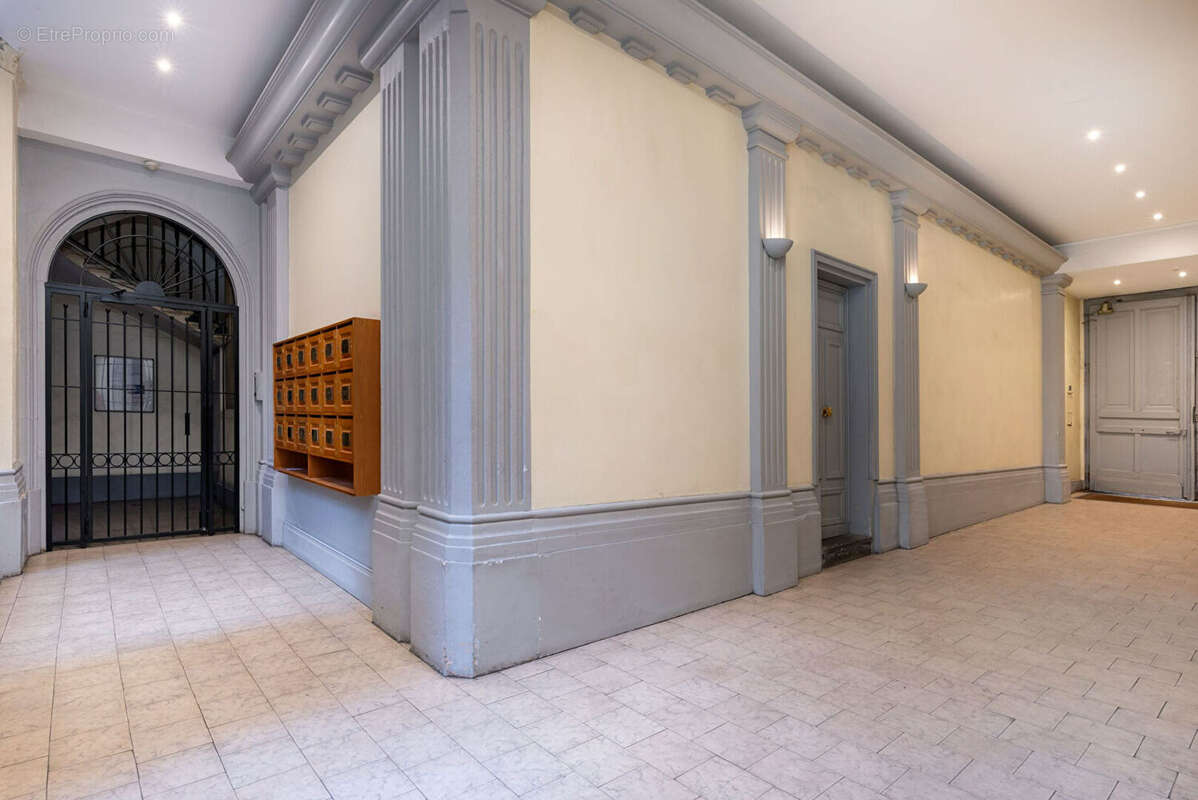 Appartement à LYON-1E