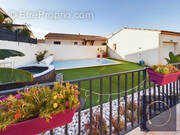 Maison à CHATEAURENARD