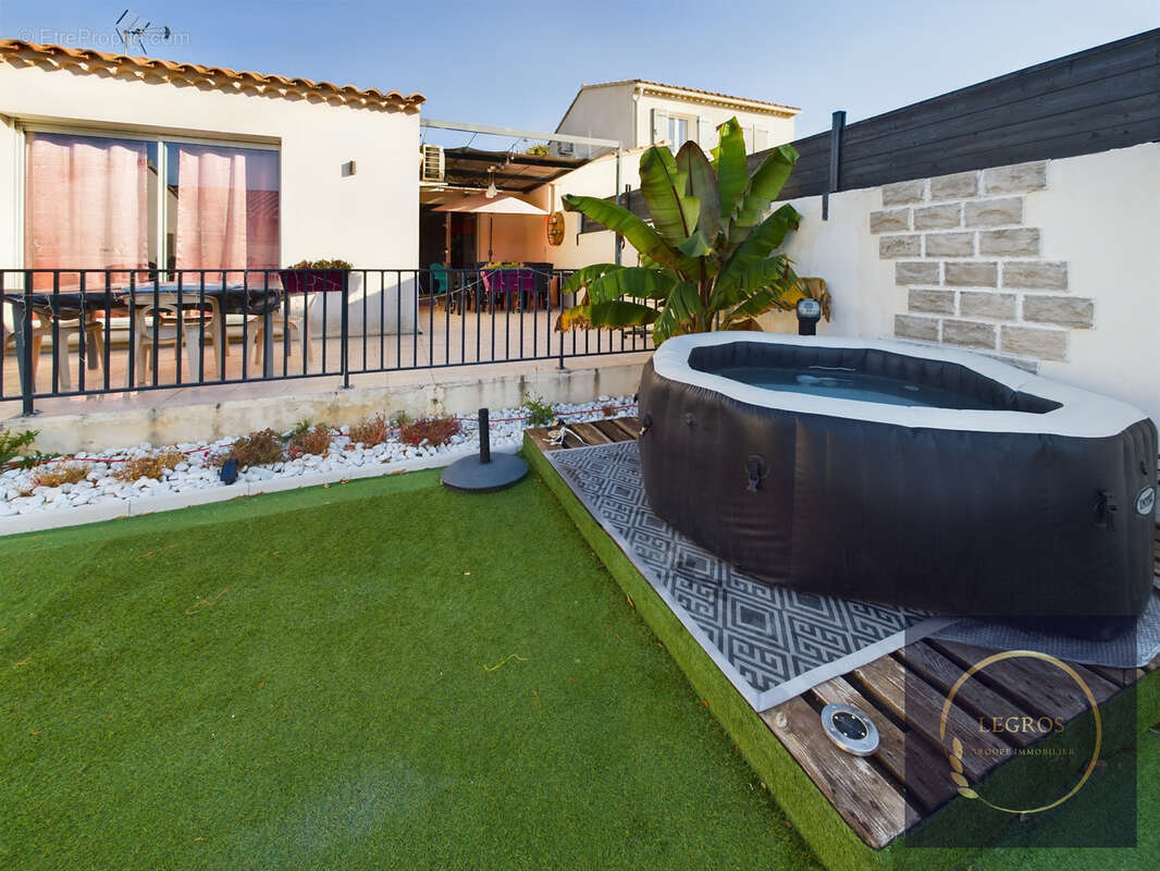 Maison à CHATEAURENARD