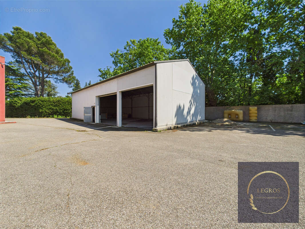 Commerce à CHATEAURENARD