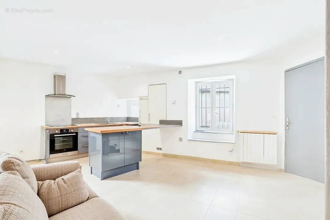 Appartement à EYRAGUES