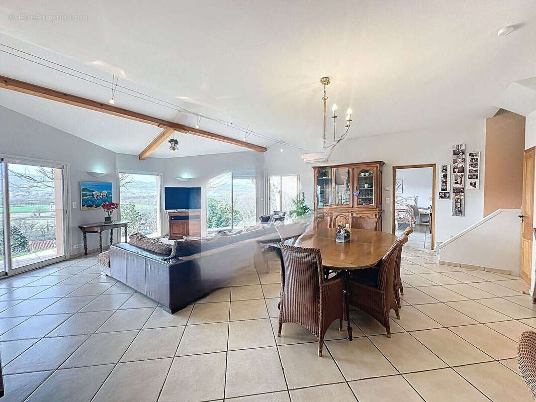 Maison à CHALAIN-D&#039;UZORE