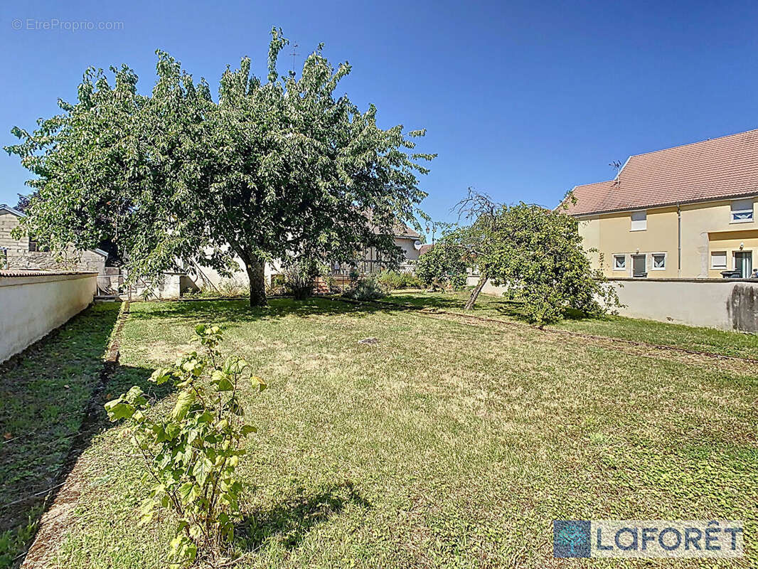 Maison à MANDRES-LA-COTE