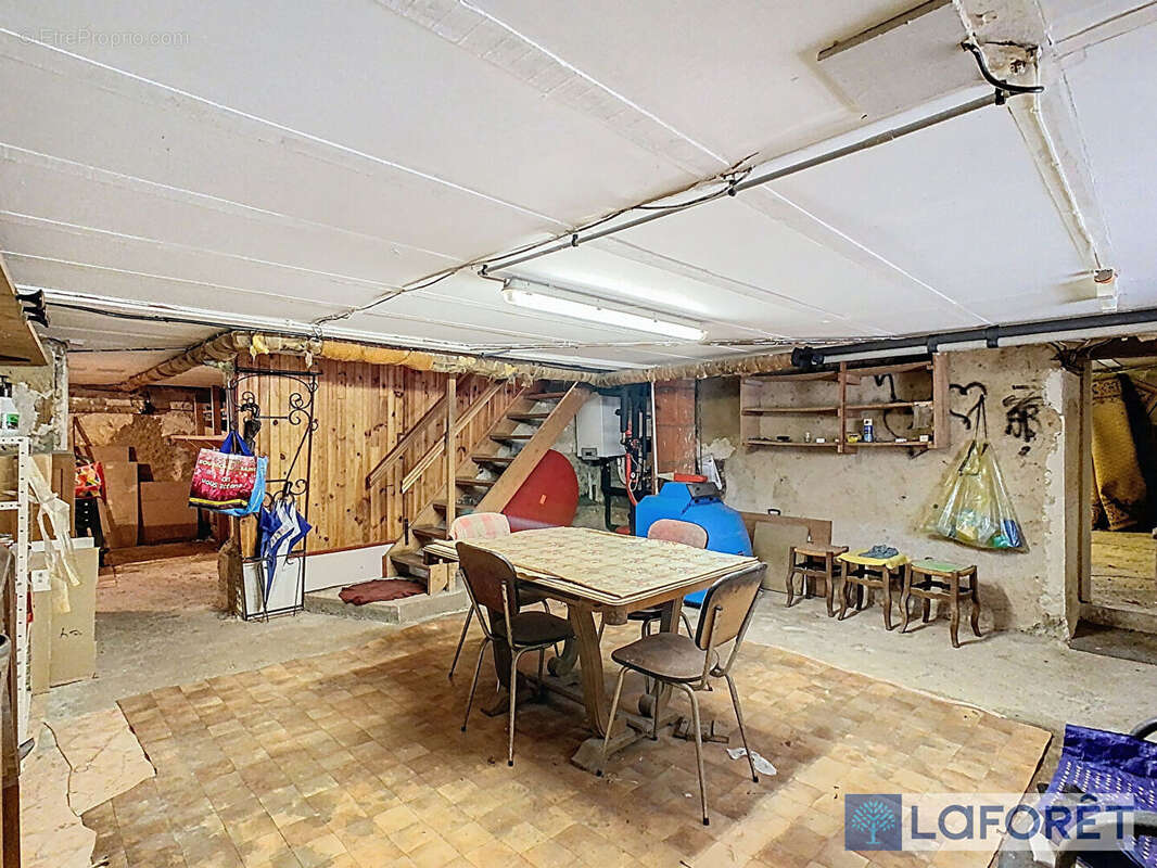 Maison à MANDRES-LA-COTE