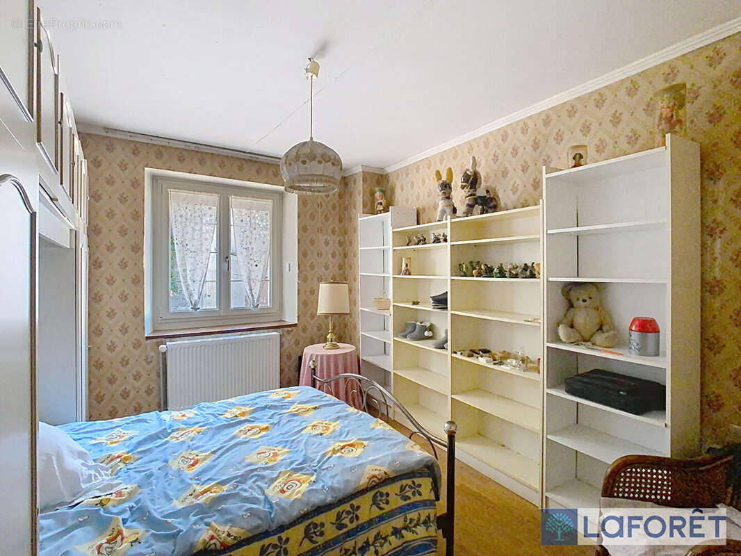 Maison à MANDRES-LA-COTE