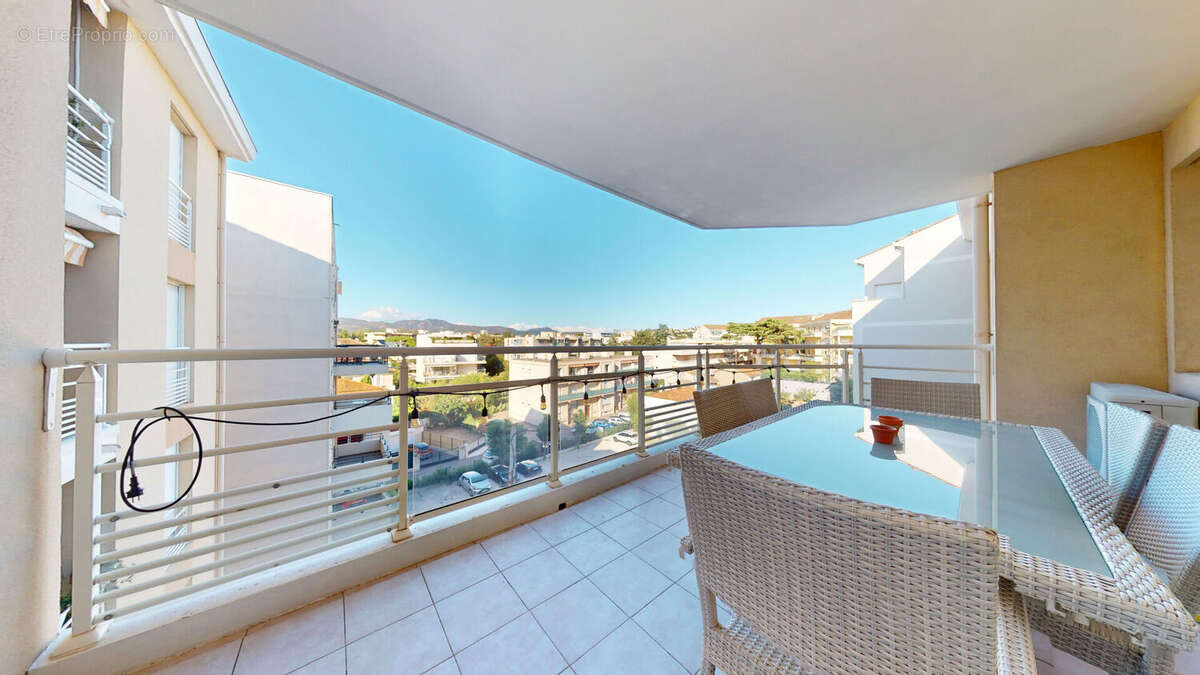 Appartement à SAINT-RAPHAEL