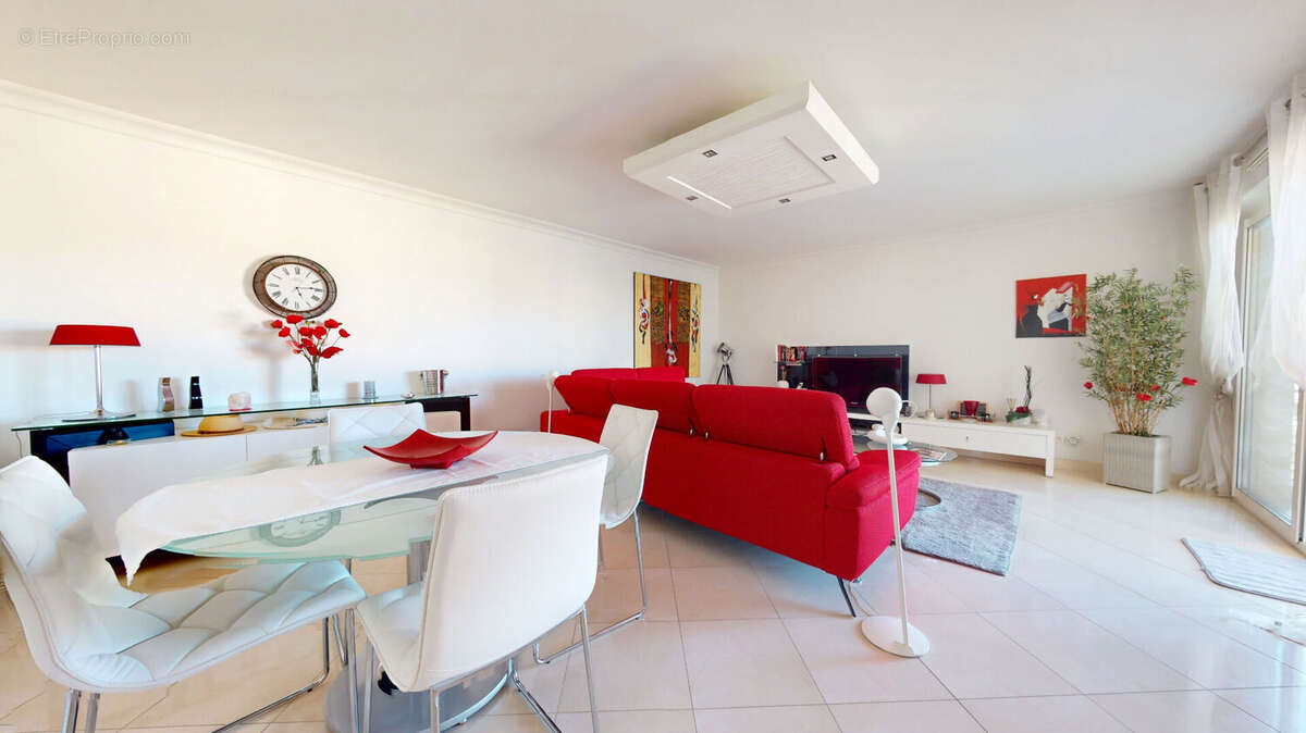 Appartement à SAINT-RAPHAEL