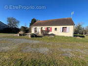 Maison à LA CHAPELLE-HUGON