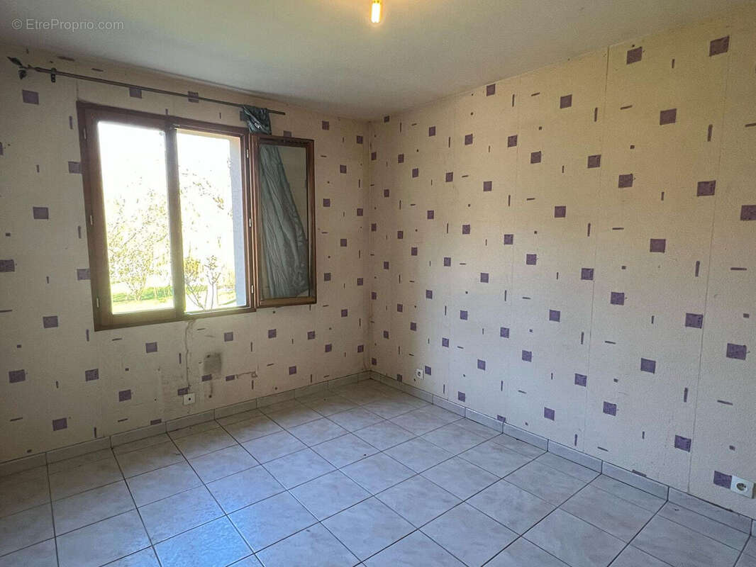 Maison à LA CHAPELLE-HUGON