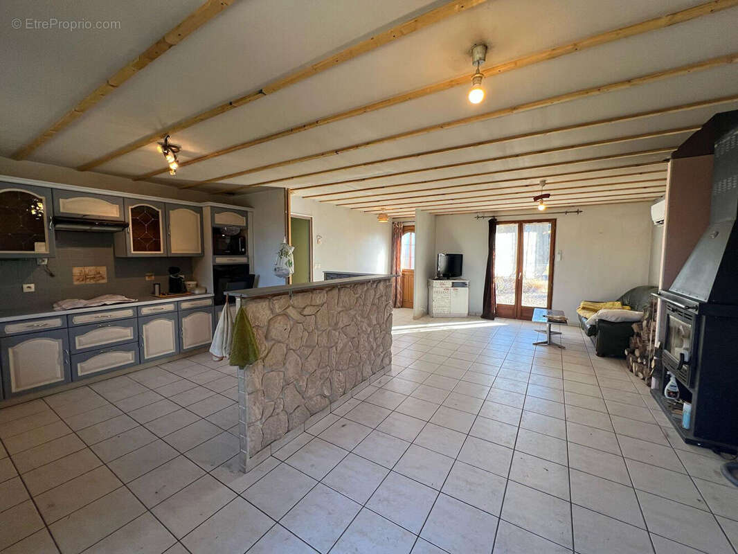 Maison à LA CHAPELLE-HUGON