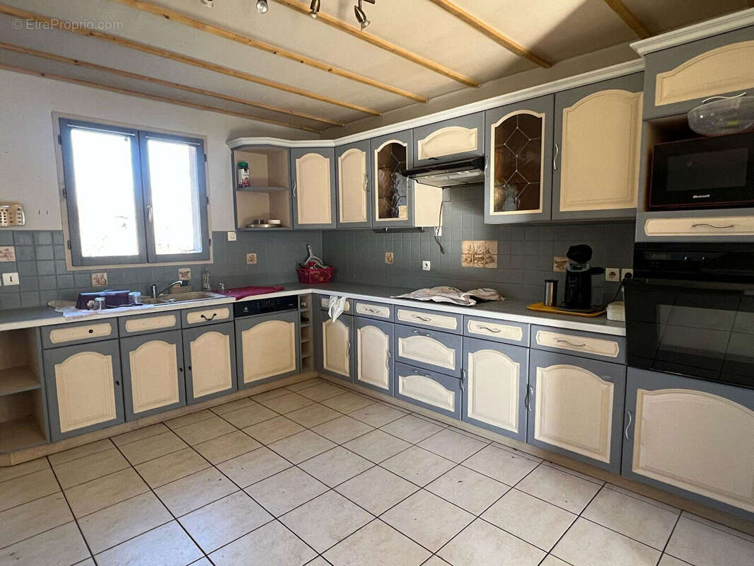 Maison à LA CHAPELLE-HUGON