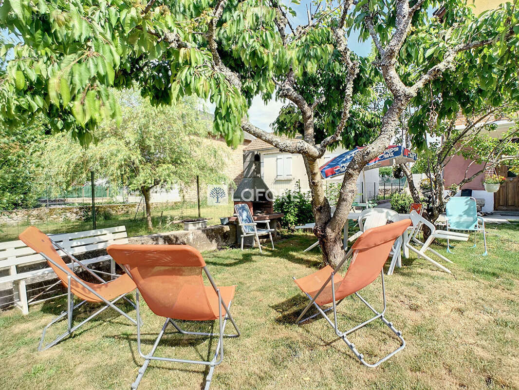 Maison à LE MALZIEU-VILLE