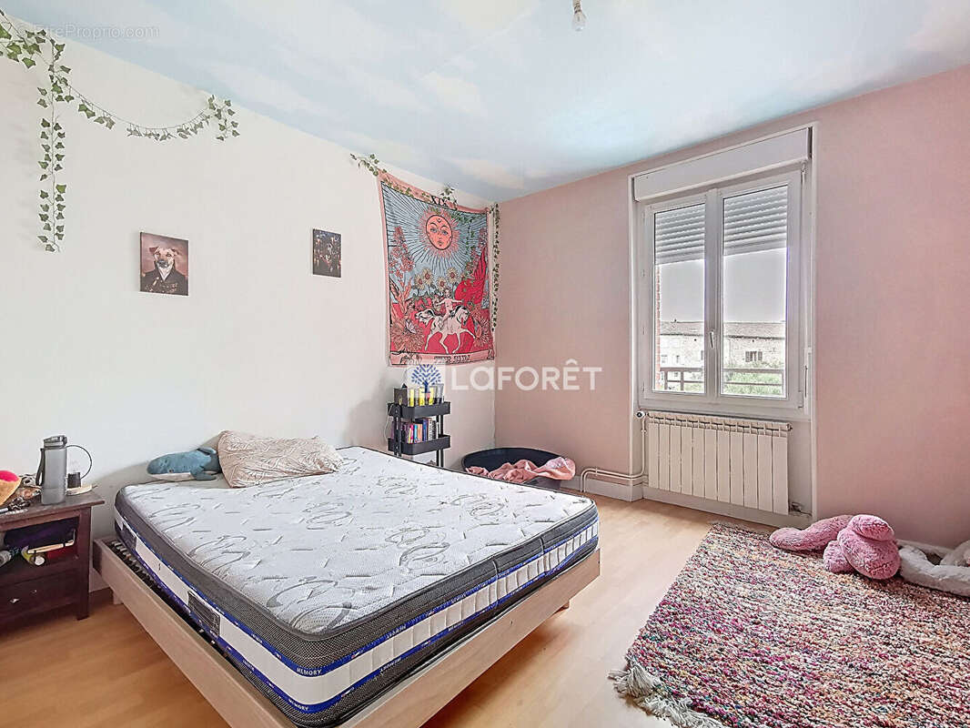 Maison à LE MALZIEU-VILLE