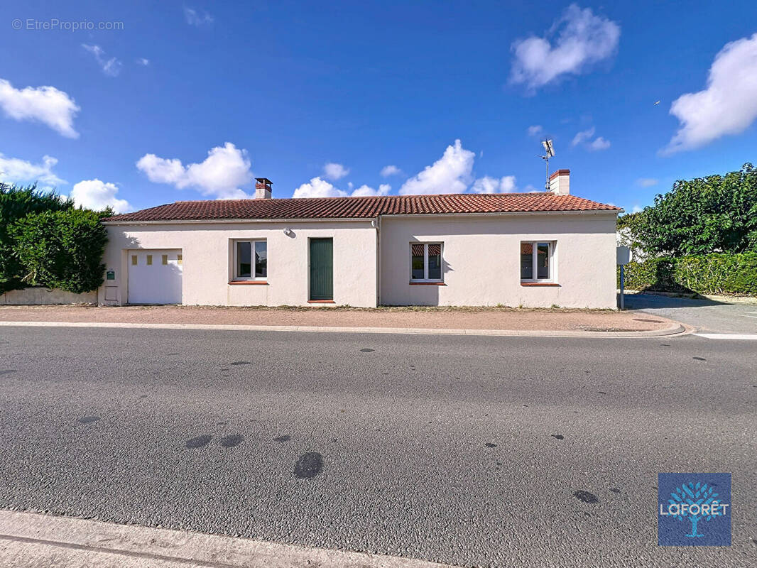 Maison à NOTRE-DAME-DE-RIEZ