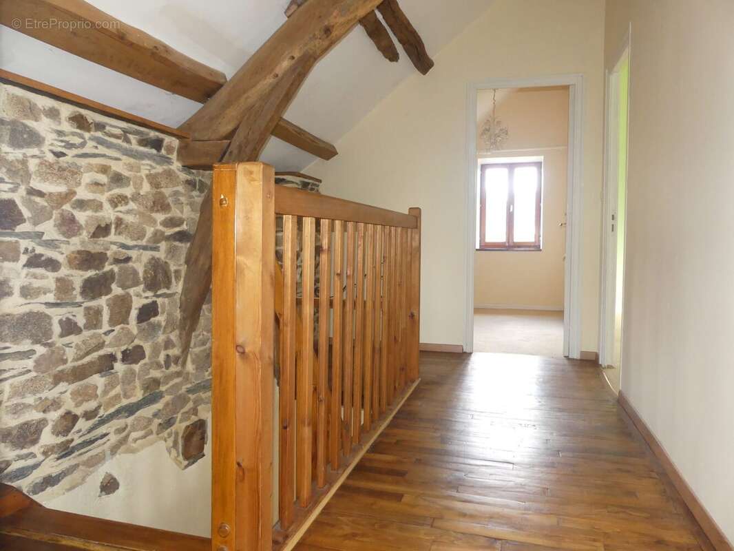 Maison à SAINT-VINCENT-SUR-OUST