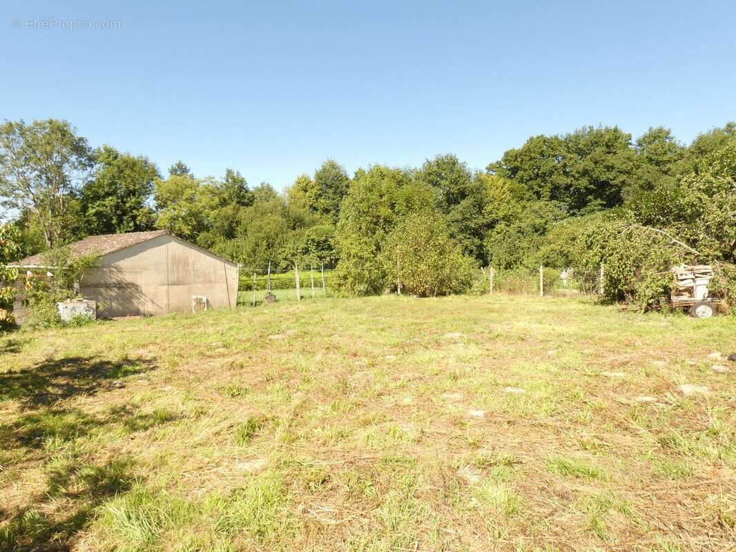 Maison à VANNES-SUR-COSSON