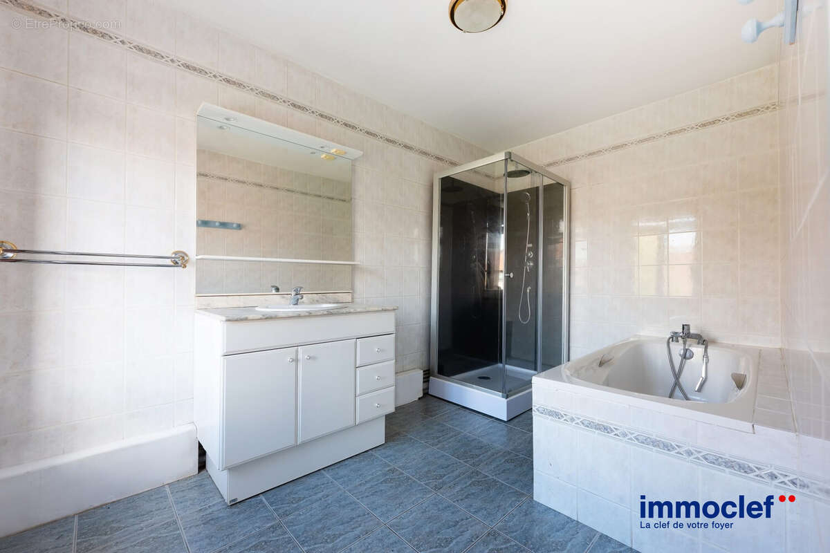 Maison à MONS-EN-BAROEUL