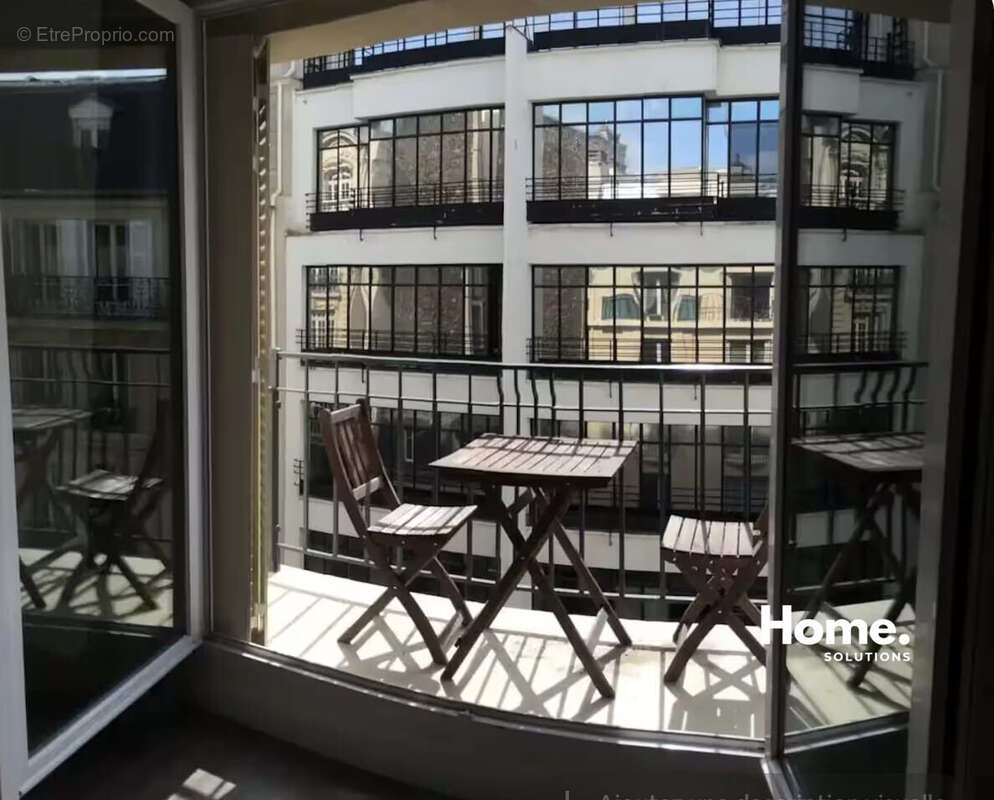 Appartement à PARIS-17E